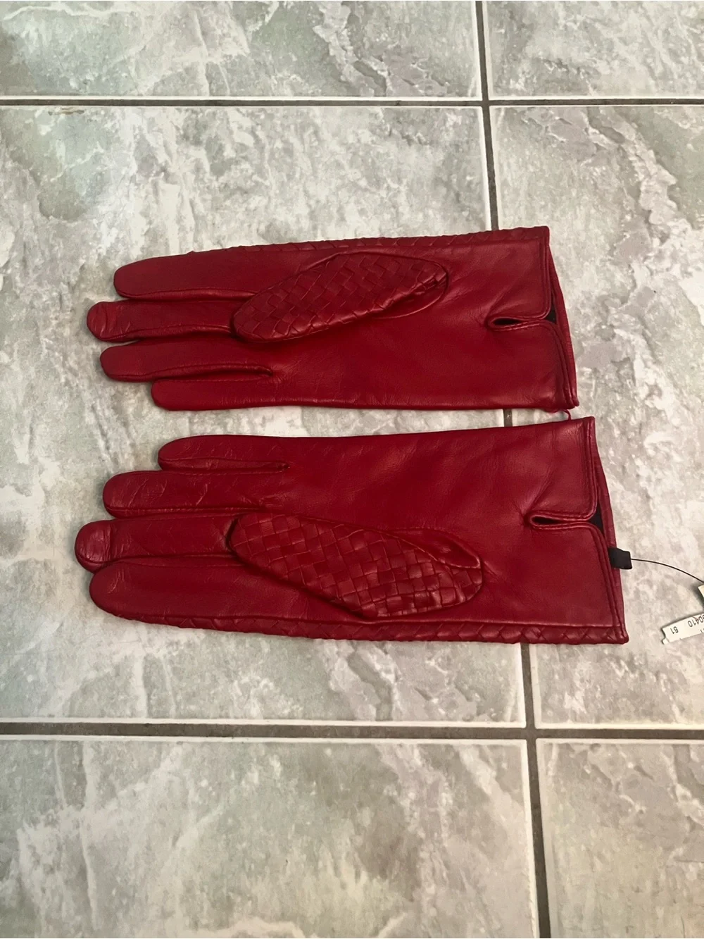Adrienne Vittadini Red Woven Leather Gloves size M